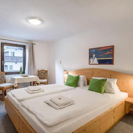 Konrad Hotel