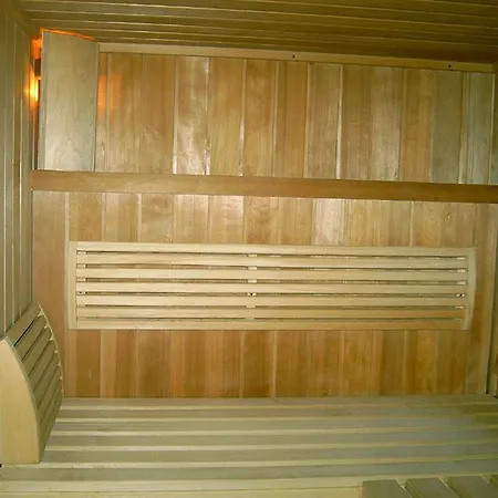 Hotel Konrad 3*