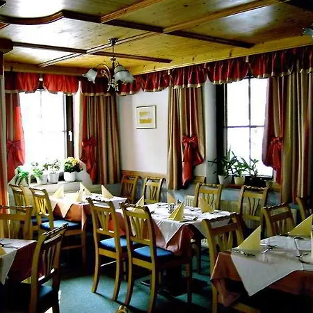 Hotel Konrad 3*
